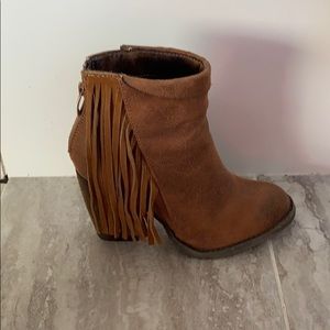 Altar’d State Fringe Booties sz 7.5